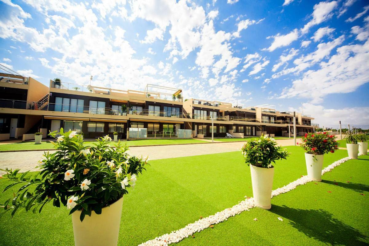 Penthouse 2 Bedrooms In Mil Palmeras Pilar de la Horadada Dış mekan fotoğraf