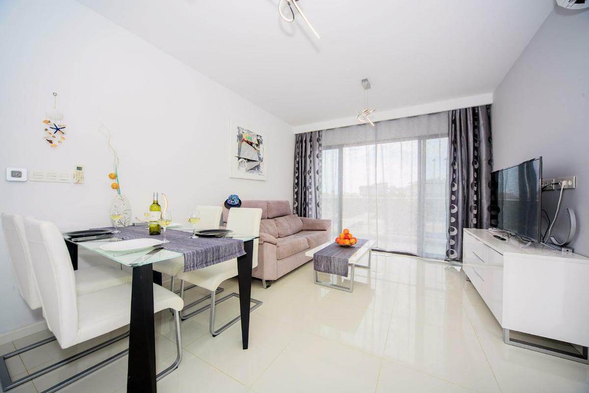 Penthouse 2 Bedrooms In Mil Palmeras Pilar de la Horadada Dış mekan fotoğraf