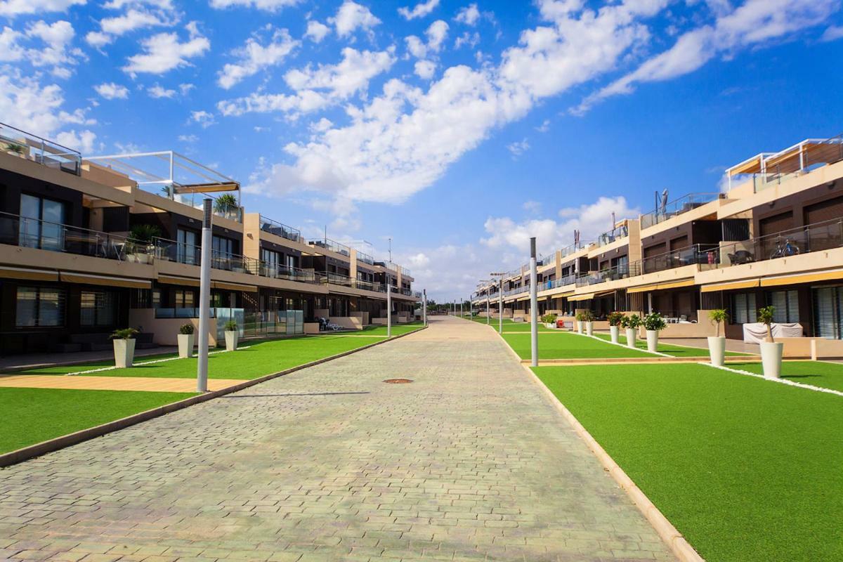 Penthouse 2 Bedrooms In Mil Palmeras Pilar de la Horadada Dış mekan fotoğraf